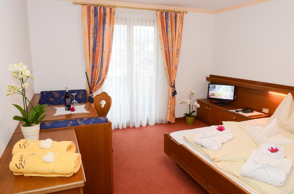 Pension Felseneck Сан-Леонардо-ин-Пассирия Экстерьер фото